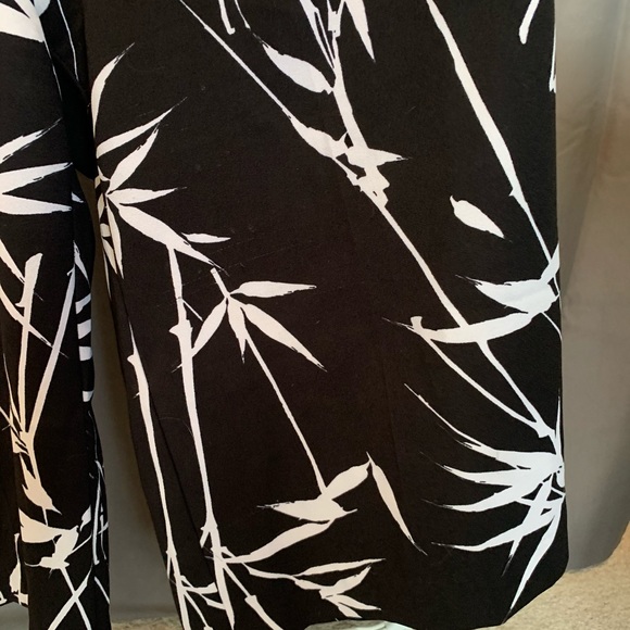 Black and white summer/ fall Jumpsuit 3/4 length - Picture 4 of 5